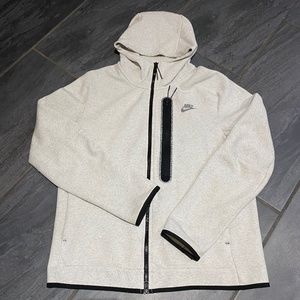 Nike Flyknit Techfleece Limited Edition